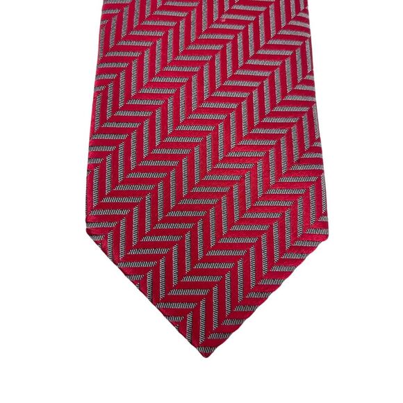 Ermenegildo Zegna Mens Contemporary Recent Tie Red Herringbone Silk 3 3/8" x 60" - Picture 7 of 10